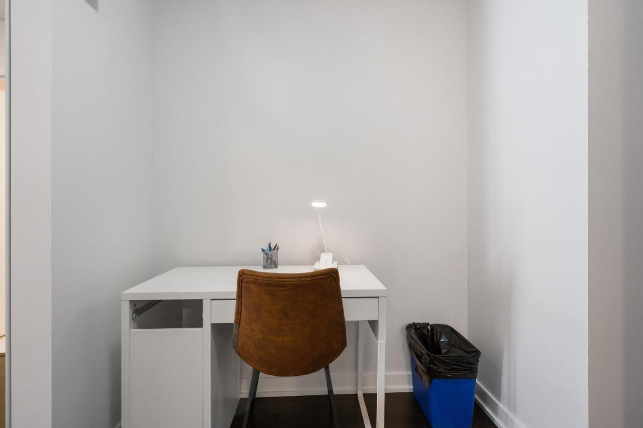 Family Oriented Downtown Toronto 2Bdrm Condo With Parking & Office Space Exterior foto